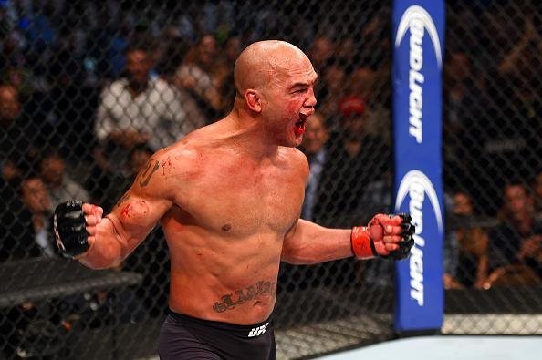 Veja as melhores fotos da batalha entre Robbie Lawler e Rory MacDonald