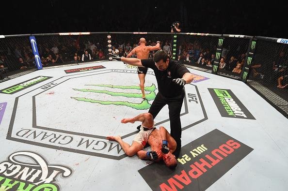 Veja as melhores fotos da batalha entre Robbie Lawler e Rory MacDonald