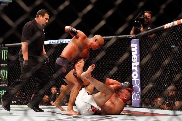 Veja as melhores fotos da batalha entre Robbie Lawler e Rory MacDonald