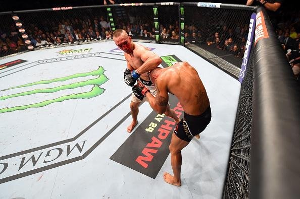 Veja as melhores fotos da batalha entre Robbie Lawler e Rory MacDonald