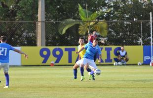 Fotos do treino do Cruzeiro na Toca da Raposa II com Willians no time reserva