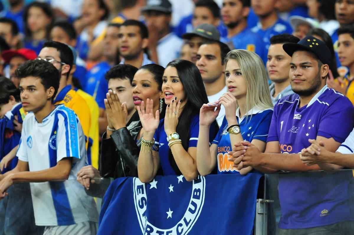 Jogo, vlido pela 14 rodada do Campeonato Brasileiro, foi disputado no Mineiro