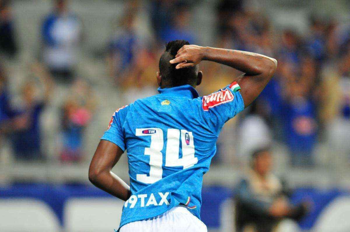 Jogo, vlido pela 14 rodada do Campeonato Brasileiro, foi disputado no Mineiro