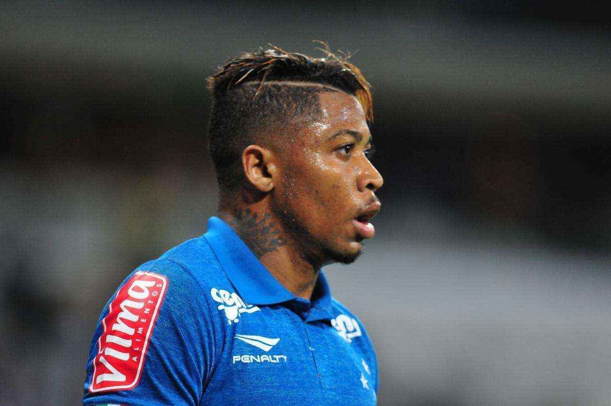 Jogo, vlido pela 14 rodada do Campeonato Brasileiro, foi disputado no Mineiro