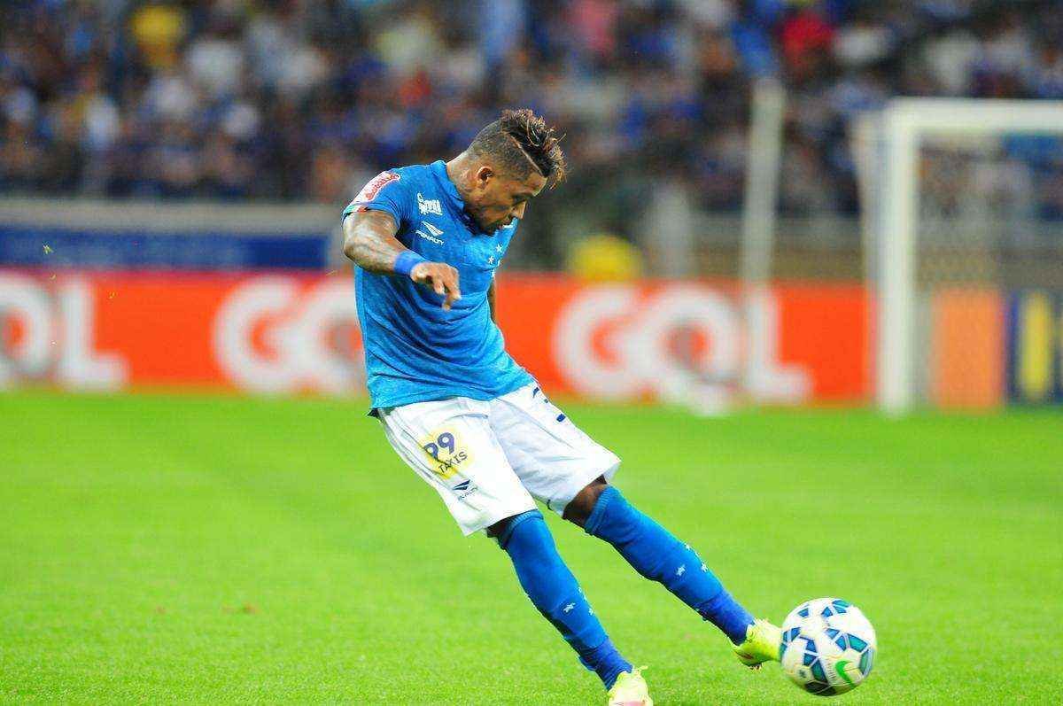 Jogo, vlido pela 14 rodada do Campeonato Brasileiro, foi disputado no Mineiro