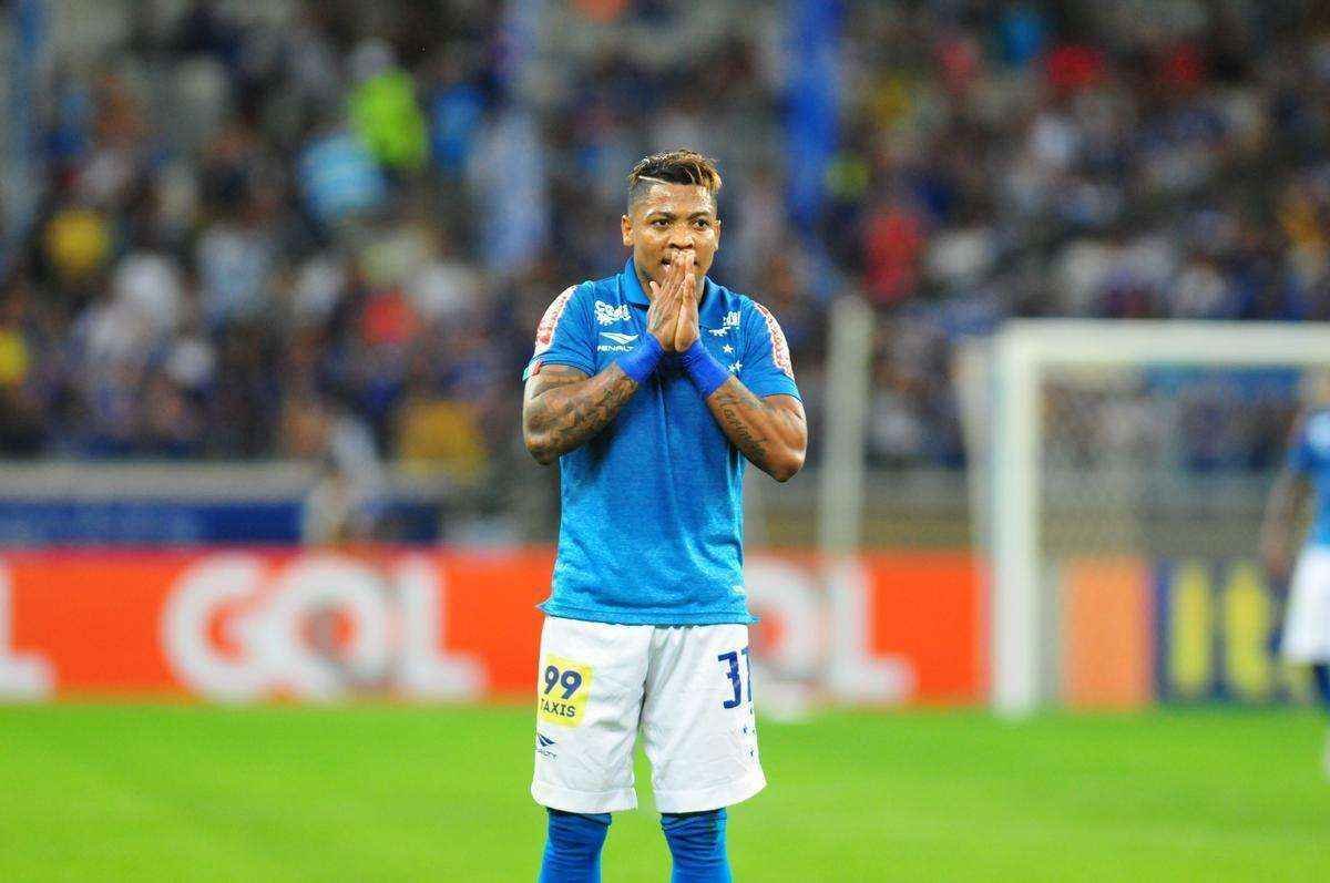 Jogo, vlido pela 14 rodada do Campeonato Brasileiro, foi disputado no Mineiro