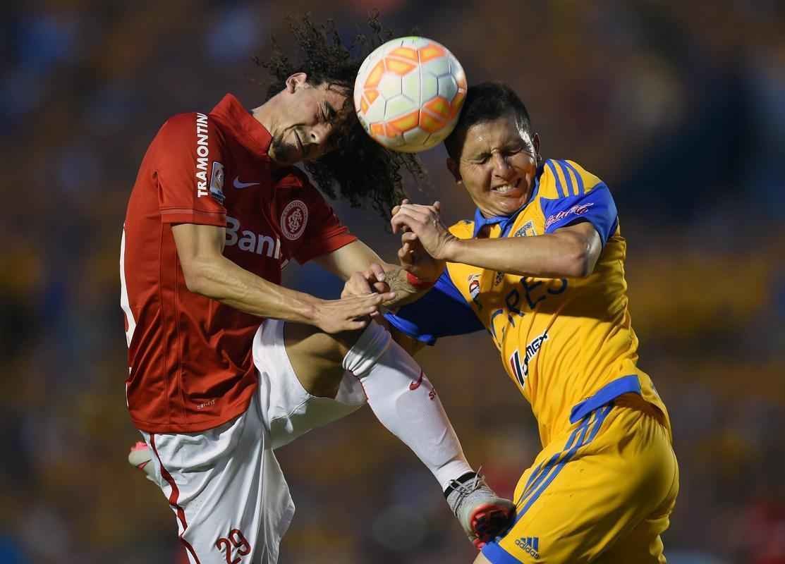 Imagens da derrota e eliminao do Internacional na Copa Libertadores