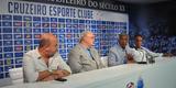 Alm do presidente Gilvan de Pinho Tavares, participaram da entrevista o gerente de futebol do Cruzeiro, Valdir Barbosa e o supervisor Benecy Queiroz
