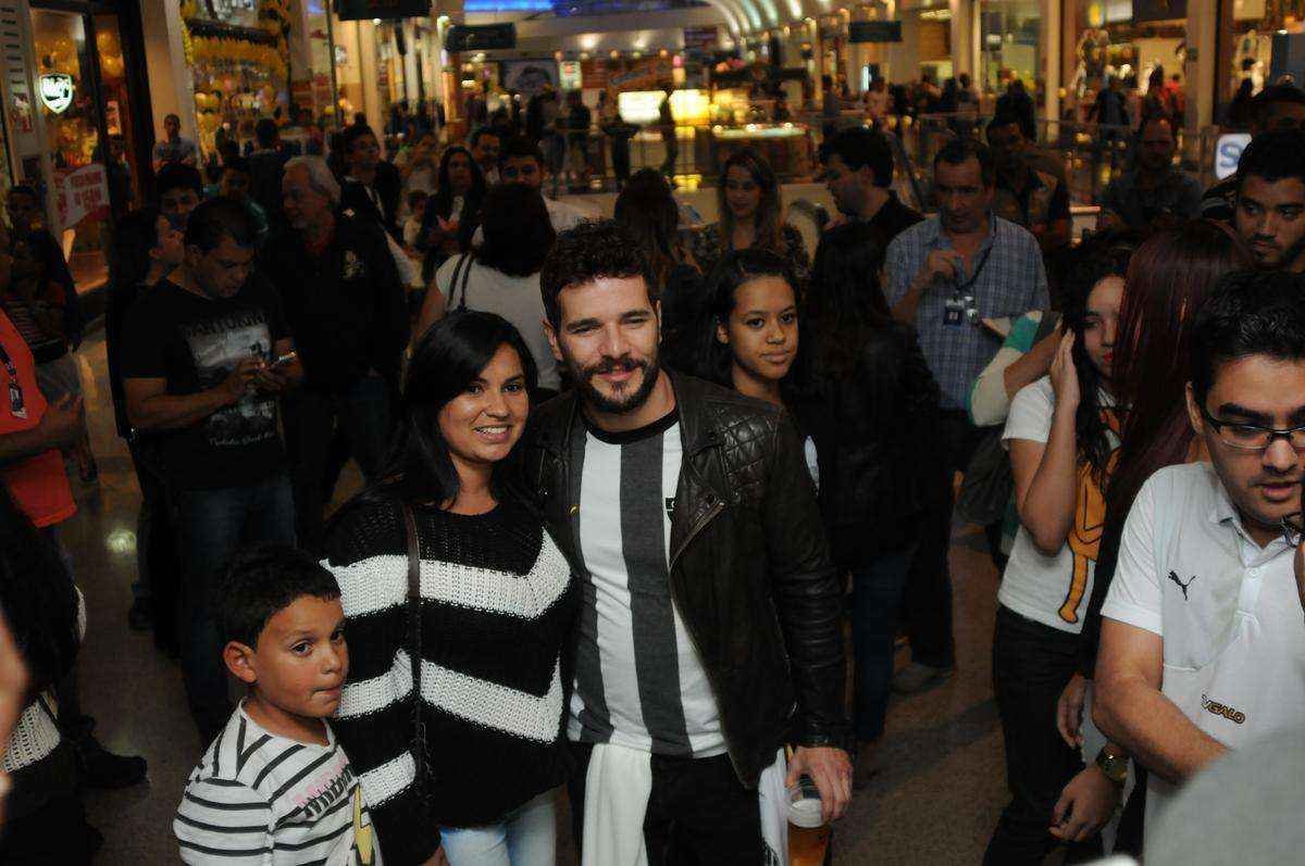 Fotos: torcedores participam do lanamento do documentrio 'O dia do Galo'