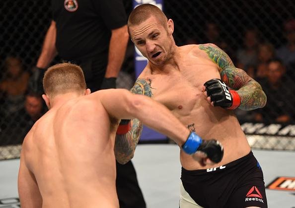 Fotos das lutas e bastidores do UFC em Chicago - Bryan Caraway (bermuda branca) vence Eddie Wineland por deciso unnime 