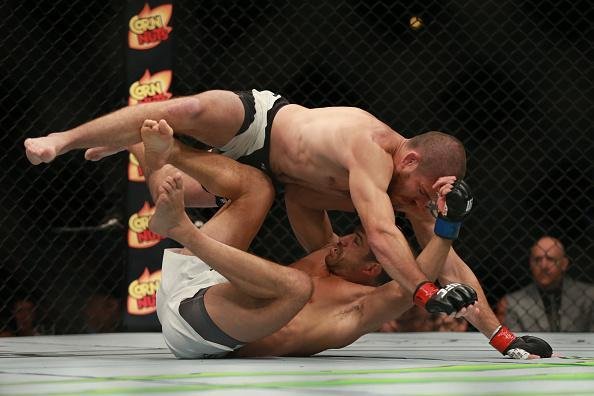 Fotos das lutas e bastidores do UFC em Chicago - Jim Miller (bermuda preta) derrotou Danny Castillo por deciso dividida