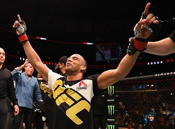 Fotos das lutas e bastidores do UFC em Chicago - Edson Barboza (bermuda preta) derrotou Paul Felder por deciso unnime 