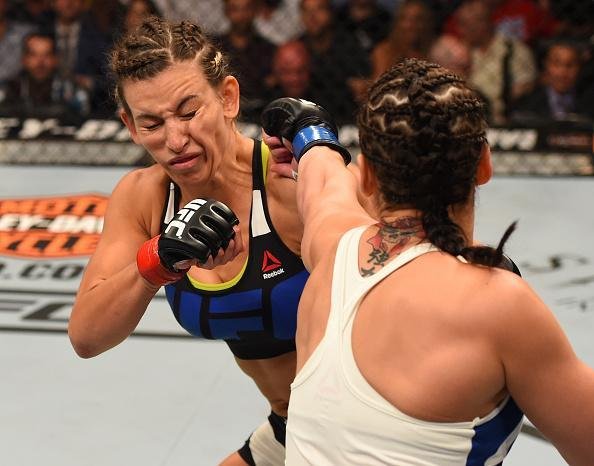 Fotos das lutas e bastidores do UFC em Chicago - Miesha Tate derrotou (roupa preta) Jessica Eye por deciso unnime