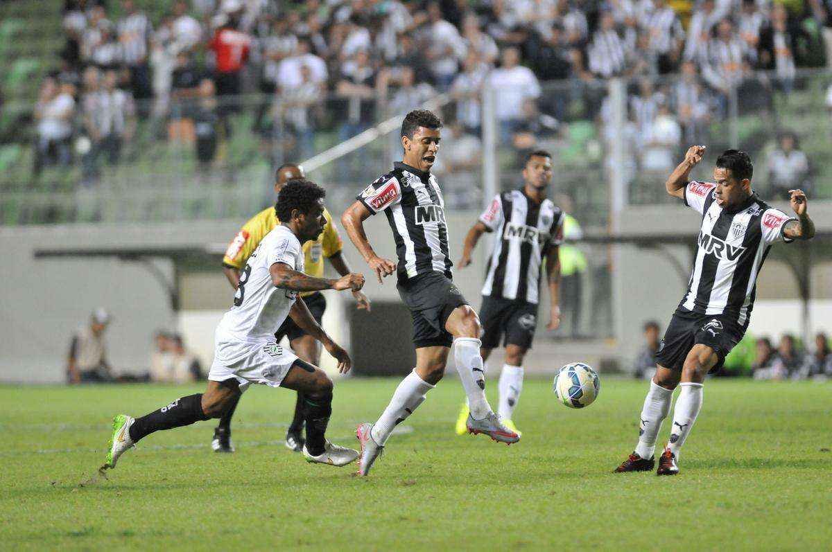 Imagens do jogo entre Atltico e Figueirense, pela 15 rodada do Brasileiro, no Independncia