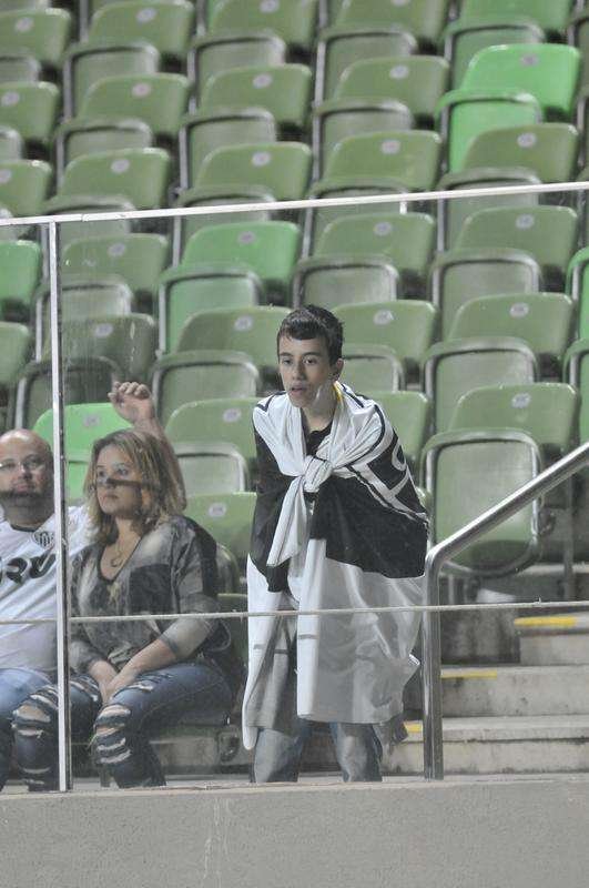 Torcida alvinegra marcou presena no Independncia, em jogo pela 15 rodada do Brasileiro