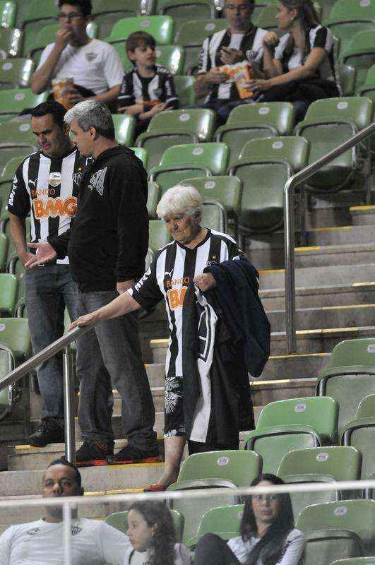 Torcida alvinegra marcou presena no Independncia, em jogo pela 15 rodada do Brasileiro