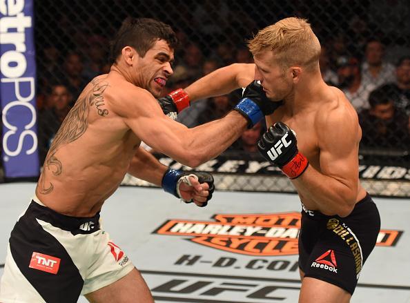 Confira fotos do massacre de TJ Dillashaw sobre Renan Baro no UFC em Chicago