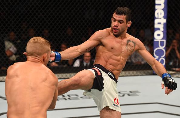 Confira fotos do massacre de TJ Dillashaw sobre Renan Baro no UFC em Chicago