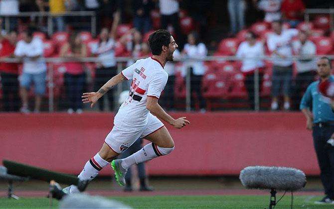 Equipe celeste perdeu mais um jogo sob o comando do tcnico Vanderlei Luxemburgo