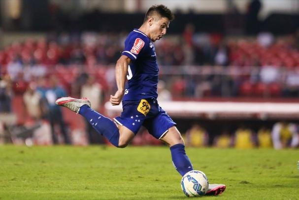 Equipe celeste perdeu mais um jogo sob o comando do tcnico Vanderlei Luxemburgo