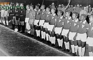 Time do Atlético de 1969 que derrotou a Seleção Brasileira por 2 a 1 no Mineirão. Galo jogou com Mussula; Humberto Monteiro, Grapete, Normandes (Zé Horta) e Cincunegui (Vantuir); Oldair, Amauri Horta (Beto) e Laci; Vaginho, Dario e Tião (Caldeira). O técnico era Yustrich.
