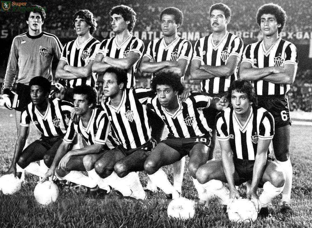 Atlético tetracampeão mineiro, em 1981. Em pé: João Leite, Orlando, Osmar Guarnelli, Luizinho, Cerezo e Jorge Valença. Agachados: Tita, Geraldo, Reinaldo, Renato Dramático, Éder Aleixo.