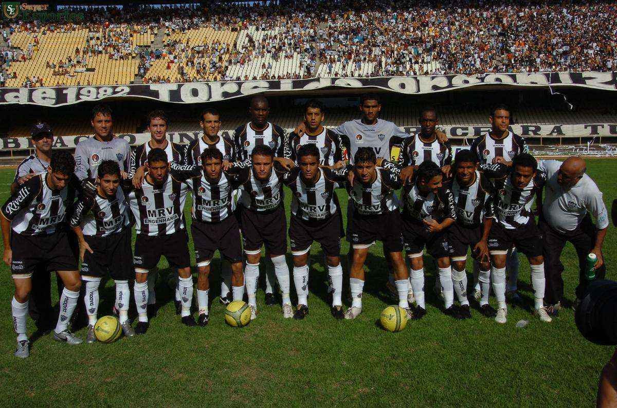 Atlético campeão da Série B de 2006. De pé Diego (goleiro), Rafael Miranda, Luizinho Neto, Douglas, Daniel Marques, Edson (goleiro), Reginaldo Nascimento e Marcos. Agachados: Galvão, Danilinho, Thiago Feltri, Bilu, Marinho, Tchô, Claudio, Éder Luis, Márcio Araújo, Marcinho.