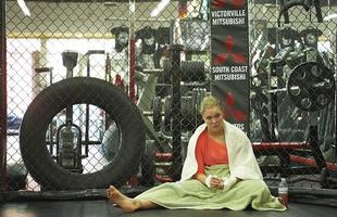 Imagens dos treinos da musa Ronda Rousey para a luta contra Bethe Pitbull