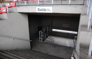 Escadarias de acesso às arquibancadas 