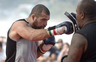 Fotos do treino aberto do UFC 190 em praia do Rio de Janeiro - Maurcio Shogun