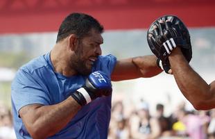 Fotos do treino aberto do UFC 190 em praia em Rio de Janeiro - Rodrigo Minotauro
