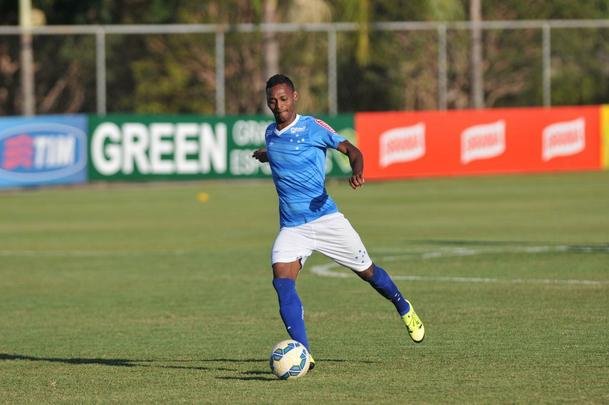 Imagens do treino do Cruzeiro nesta quinta-feira na Toca da Raposa II