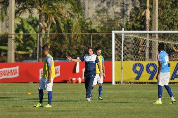 Imagens do treino do Cruzeiro nesta quinta-feira na Toca da Raposa II