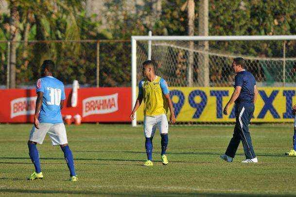Imagens do treino do Cruzeiro nesta quinta-feira na Toca da Raposa II