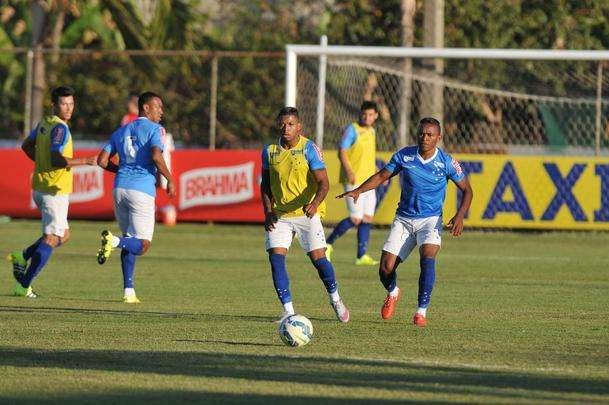 Imagens do treino do Cruzeiro nesta quinta-feira na Toca da Raposa II