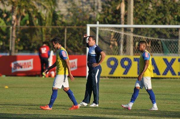 Imagens do treino do Cruzeiro nesta quinta-feira na Toca da Raposa II