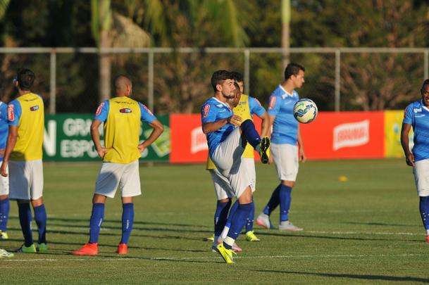 Imagens do treino do Cruzeiro nesta quinta-feira na Toca da Raposa II