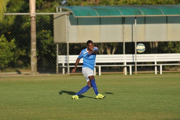 Imagens do treino do Cruzeiro nesta quinta-feira na Toca da Raposa II