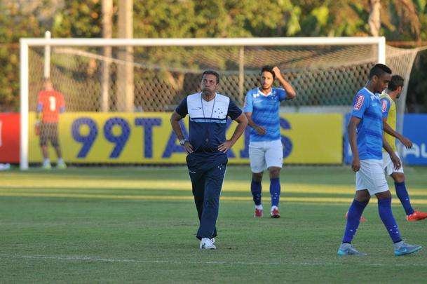 Imagens do treino do Cruzeiro nesta quinta-feira na Toca da Raposa II