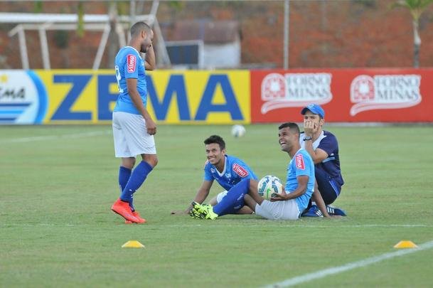 Imagens do treino do Cruzeiro nesta quinta-feira na Toca da Raposa II