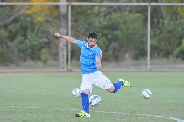 Imagens do treino do Cruzeiro nesta quinta-feira na Toca da Raposa II