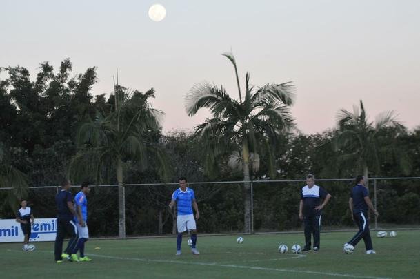 Leandro Damio e Vincius Arajo foram orientados pelo ex-atacante Deivid nos chutes a gol
