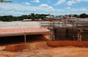 06/03/2012 - No exterior do Mineiro, comea a construo do estacionamento e da esplanada