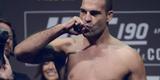 Imagens das encaradas na pesagem oficial do UFC 190 - Shogun bate o peso e comemora