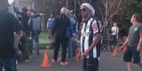 Ssia de Ronaldinho Gacho grava comercial na frica do Sul e usa camisa do Galo