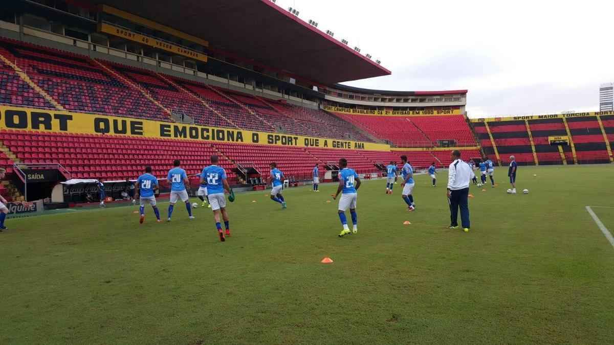 Equipe celeste encerrou preparao para partida contra o Sport, na Arena Pernambuco
