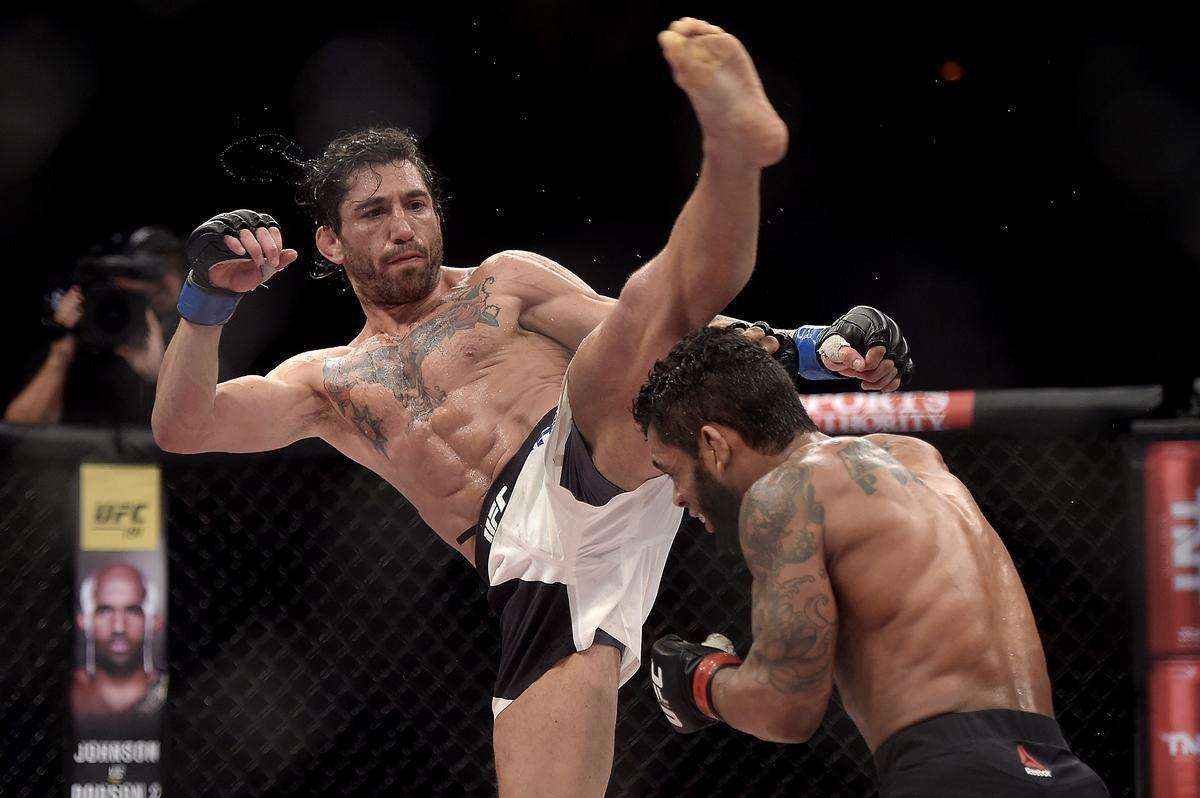 Guido Cannetti (bermuda branca) venceu Hugo 'Wolverine' Viana por deciso unnime 