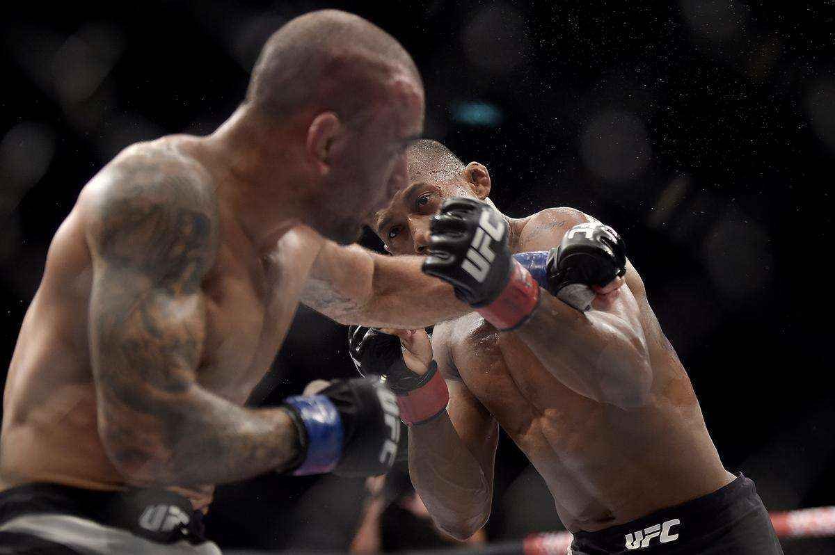 Iuri Maraj (bermuda preta) venceu Leandro Issa Brodinho por deciso unnime