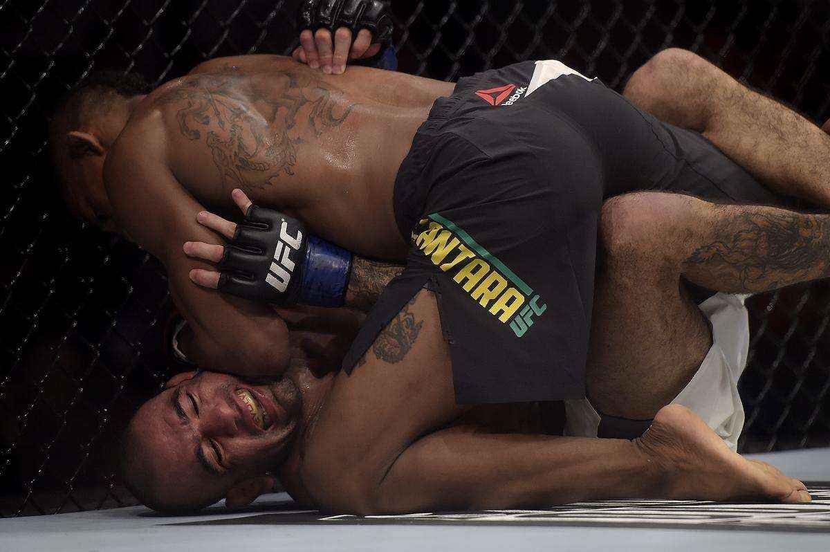 Iuri Maraj (bermuda preta) venceu Leandro Issa Brodinho por deciso unnime