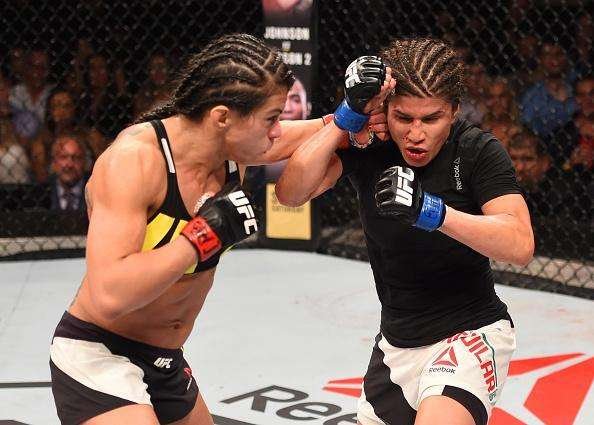 Claudinha Gadelha (luvas vermelhas) venceu Jessica Aguilar por deciso unnime